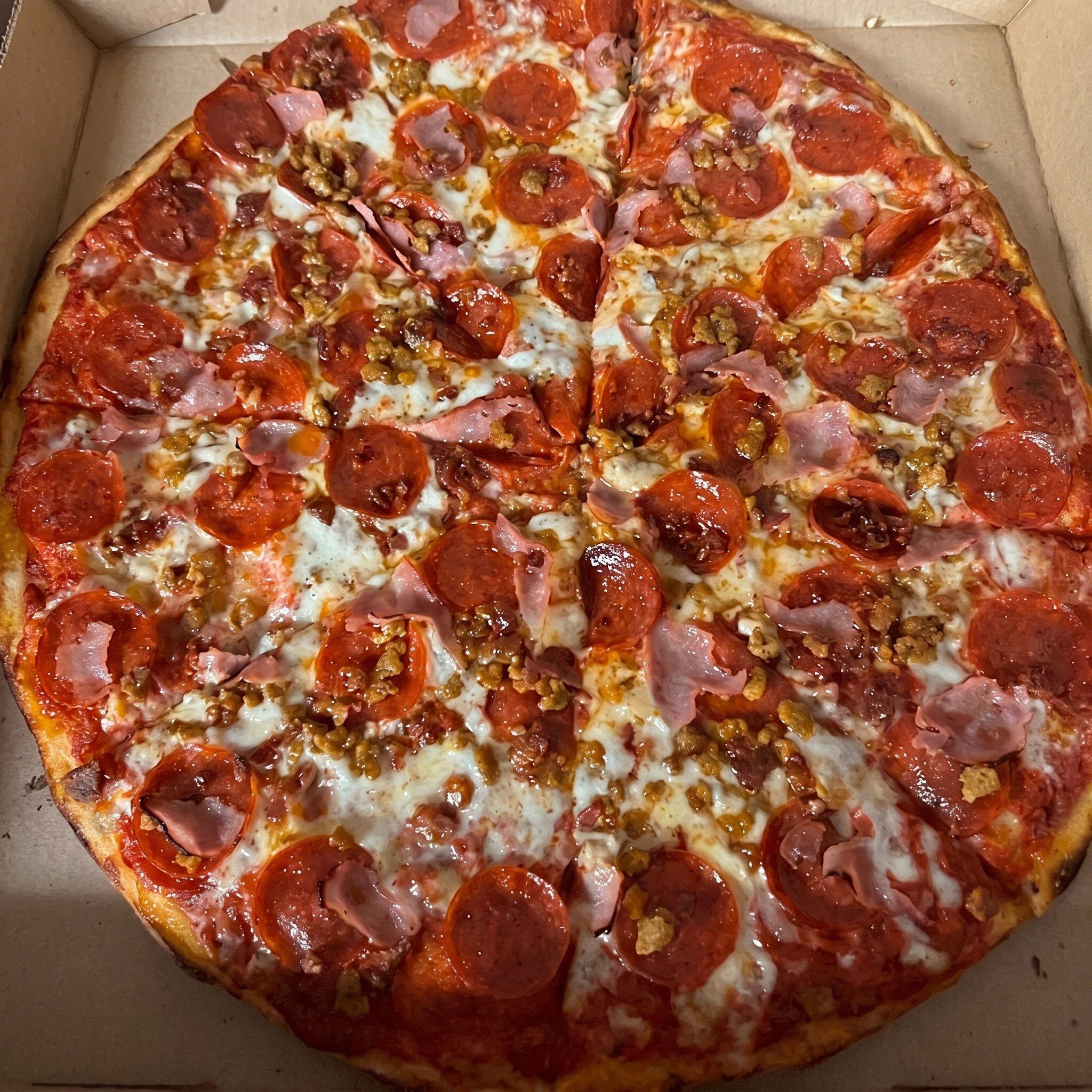 16' Lg Meat Lovers Pizza.