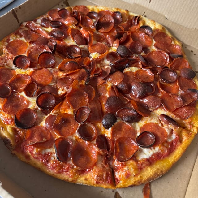 18' XL Pepperoni Deluxe.