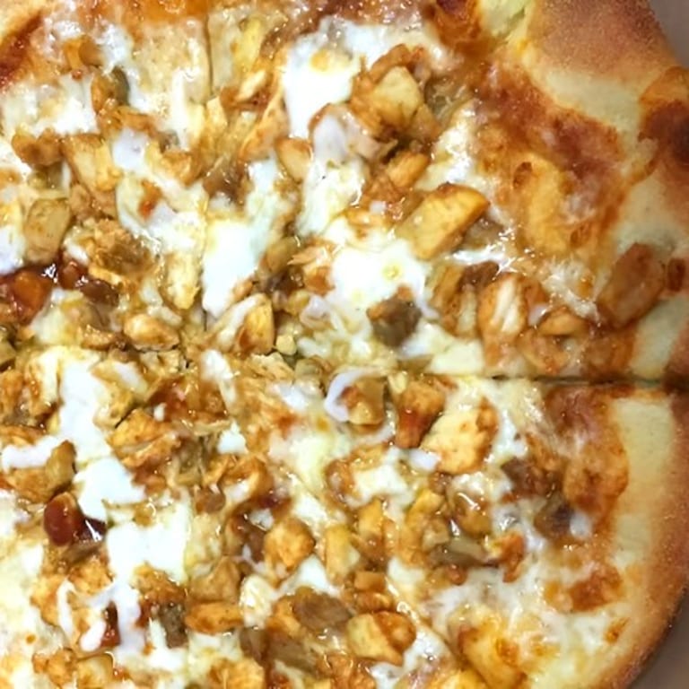 BBQ Chicken Pizza Delight